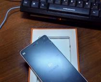 스마트 폰 Xiaomi Mi4C - 최소한의 비용으로 마법과 탁월함 휴대폰 Xiaomi mi 4c